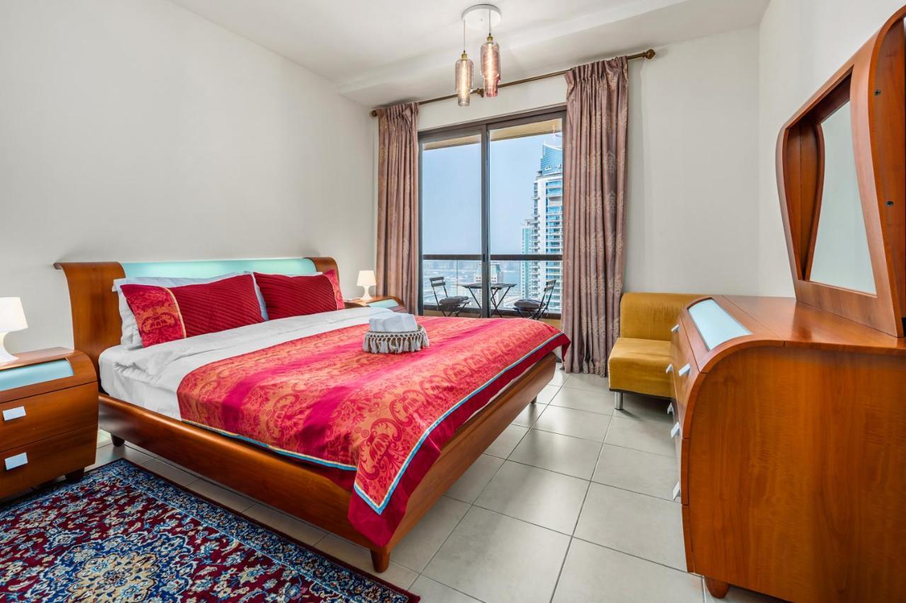 Lovely 2-Bed Condo In Jbr - 5 Mins From Beach - Palm View! Dubai Exteriör bild
